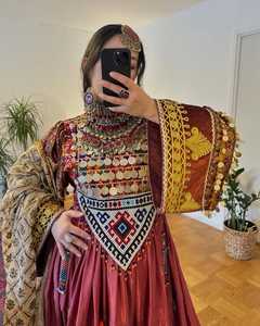 Robes pour femmes Kuchi afghanes de haute qualité 100% afghanes, vente en gros, robe afghane traditionnelle avec travail manuel et patchwork, MOQ faible - Product Image 2