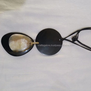 Venta al por mayor de collar de resina y cuerno de estilo bohemio joyería religiosa de moda con patrón de animales y modelos para regalos - Product Image 1