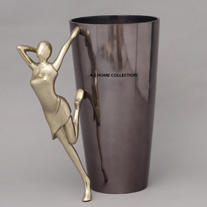 Florero de Diseño Contemporáneo de Metal con Forma de Dama, Última Tendencia, Decoración del Hogar de Primera Calidad, Centro de Mesa Moderno para Sala de Estar - Product Image 1