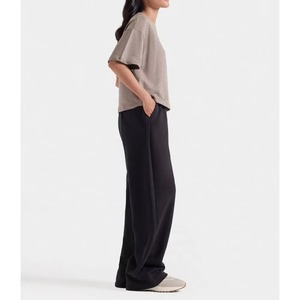 Proveedor Mayorista de Camisetas Lisas Premium para Mujer |   Fabricante de Camisetas Personalizadas de Algodón para Ropa Urbana en Pakistán - Product Image 2