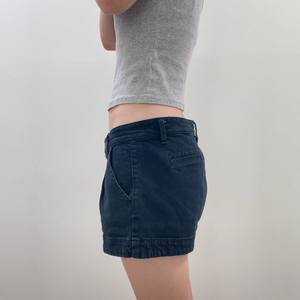 Shorts de Mezclilla Modernos con Talla Personalizada, Hechos a Mano por MS Handicraft, Material e Impresión Personalizados, Otras Manualidades - Product Image 4