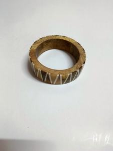 Brazalete ancho grueso de madera Natural hecho a mano étnico tallado flor declaración pulsera mujer Vintage joyería de madera - Product Image 2