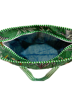 Sac fourre-tout matelassé en coton ATITHI ART avec fermeture éclair, emballé, durable, réutilisable, écologique, doux et rembourré pour le shopping, les voyages et l'usage quotidien - Product Image 4