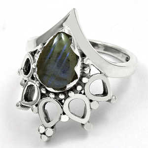 Anillo de Plata 925 con Corona Clásica para Mujer, Hecho a Mano, con Gema de Labradorita en Corte Lágrima, Estilo Boho, el Mejor Regalo para Mamá - Product Image 1