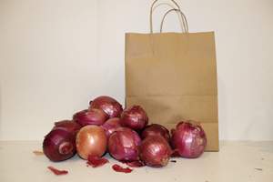 Oignons rouges frais biologiques de qualité supérieure, vente en gros, export, meilleur prix à la tonne, achetez maintenant, vente directe avec livraison rapide - Product Image 4