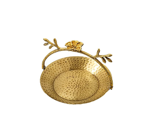 Plateau de service de luxe en métal avec poignées design Plateaux de service décoratifs à bas prix pour Noël. - Product Image 3