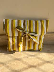 "Conjuntos de pijama de manga larga de algodón floral amarillo para mujer, informal, transpirable, de talla grande, regalo de Navidad perfecto" - Product Image 4