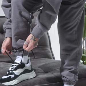 Pantalon de jogging gris 100% coton à revers en polaire Streetwear lourd avec ceinture élastique et poche zippée Style décontracté - Product Image 5