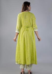 ชุดคุर्ติแบบสามส่วนแขนสามส่วนสำหรับผู้หญิงอินเดีย คอลเลคชั่น 3 ชิ้น ผ้าทอพิมพ์ลายปักลูกไม้ สำหรับงานปาร์ตี้ - Product Image 3