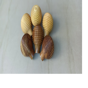 Poignées de porte en bois sculptées à la main sur mesure idéales pour les magasins de décoration intérieure à vendre - Product Image 1