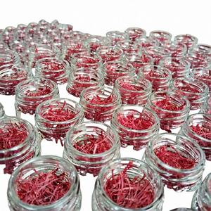 Hilos de flores de azafrán de calidad pura de Color rojo natural, especias de hierbas secas de Cachemira, patrón de pieza de cártamo de exportación cruda - Product Image 1