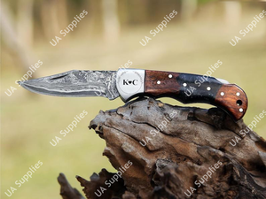 Couteau de poche pliant utilitaire à ouverture coulissante en acier de Damas de qualité industrielle avec verrouillage arrière, manche en bois et résine époxy, aiguiseur et étui en cuir - Product Image 2