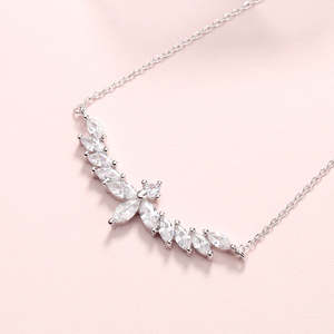 Collana in Argento Sterling con Ali d'Angelo e Cristalli - Product Image 2