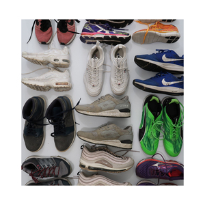 Botas de fútbol con calcetín y suela sensible - Product Image 6