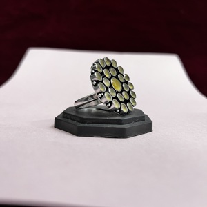 แหวนมโนลิซาสีเหลืองชุบเงินออกซิไดซ์สำหรับผู้หญิง ของขวัญสำหรับเธอ - Product Image 5