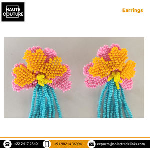 Ampliamente vendido al precio más bajo, ropa de fiesta de moda, ropa de noche, grandes pendientes de borla de flores con cuentas disponibles, 100 pares en stock - Product Image 5