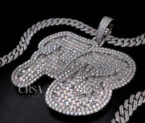 Suministro directo de fábrica Colgante de letra de nombre de diamante personalizado para uso diario u ocasiones especiales Disponible para cantidad de fábrica - Product Image 5