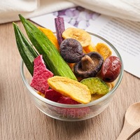 Délicieuses collations de légumes lyophilisés, légumes secs, chips de légumes mélangés déshydratés, provenant de l'usine du Vietnam