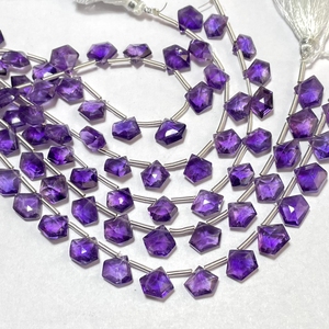 Perles de Briolette en forme de pentagone à facettes en améthyste naturelle, pierres précieuses en vrac pour bijoux - Product Image 1