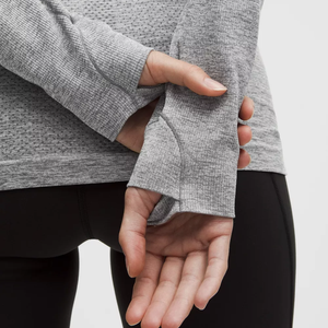 ชุดเสื้อออกกำลังกายยูนิเซ็กซ์แบบไร้รอยต่อกันลม100% โพลีเอสเตอร์ระบายอากาศ - Product Image 6