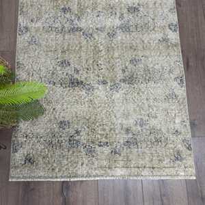 พรมตุรกีโบราณขนาดเล็ก 2.6x5.7 ฟุต (80x173 ซม.) สีเทาไล่เฉด - Product Image 2