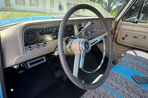 Chevrolet C10 de 1966 en Buen Estado, Recientemente Reacondicionado Mecánicamente, Motor V8 Camaro 327CI Reconstruido - Product Image 4