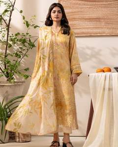 Elegante traje cosido bordado con estampado digital de césped con Pure Check Lawn Dupatta - Product Image 4