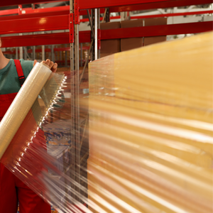 Película protectora de plástico elástico translúcido duradero Tecnología de moldeo por soplado seguro para un embalaje efectivo - Product Image 4