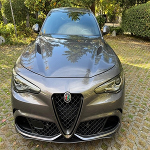 Voiture électrique AL FA RO MEO GIULIA QUADRIFOGLIO 2018 avec une autonomie de 501 à 600 km, une puissance de 100 à 150 kW, une batterie de 90 à 110 kWh - Product Image 1