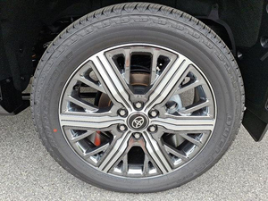 Sequoia Levin 2024 Negro Medianoche Turbo 4.1-6L 10KM 16V 5 Plazas Neumático R21 Automático con Volante a la Izquierda Cuero Techo Panorámico Sedán 360 - Product Image 6