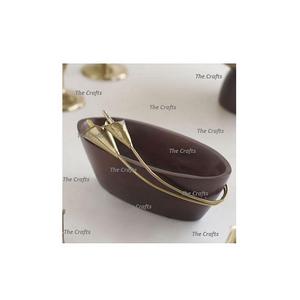 Bol en bois avec conception de feuilles Taille et forme personnalisées Bol de service en bois pour salade alimentaire Chocolat et fruits - Product Image 5