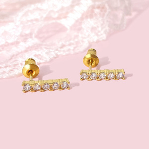 Para Foxi, venta al por mayor, Pendientes chapados en oro, joyería de moda, Aretes, pendientes de barra de Zirconia cúbica, estilo bonito, Envío listo principal - Product Image 4