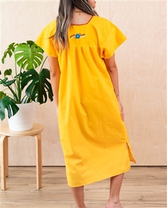 Vestido Mexicano Bordado para Mujer, Diseño de Diseñador, Amarillo, Largo a Media Pantorrilla, Mangas Cortas - Product Image 2