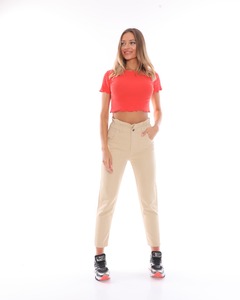 Venta al por mayor de pantalones vaqueros XL marfil personalizados de las mujeres europeas de cintura alta holgados rectos de pierna ancha pantalones de mezclilla Cargo transpirable de algodón con agujeros - Product Image 4