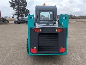 Huade Brand SWL2830 Skid Steer Loader Cargador de tractor eficiente con motor central para Sunward - Product Image 6