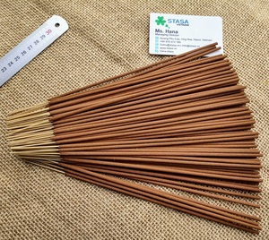 ราคาแข่งขัน ธูปสีธรรมชาติจากเวียดนาม บริษัทคุณภาพสูง กลิ่นหอมอ่อนโยน รับผลิตตามสั่ง (OEM) - Product Image 2