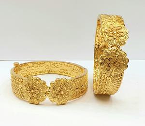Wholesale High Quality Stylish 24K <b>Gold</b> Plated Stainless Brass Bangles Fashion Jewelry <b>Bracelets</b> - Product Image 1