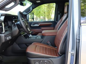 GM_C Sierra 3500HD Denali Ultimate d'occasion propre 2026 - Product Image 4