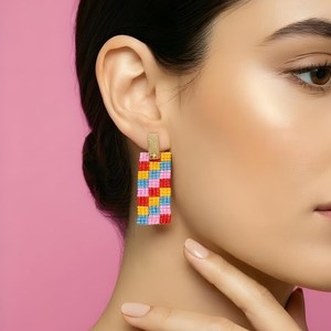 ต่างหูลูกปัดโบฮีเมียนดีไซน์สีเทอร์ควอยซ์และลูกปัดแก้วเรียงซ้อนและของขวัญเครื่องประดับที่ไม่เหมือนใครโดยหัตถกรรม - Product Image 3