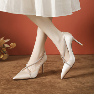 Zapatos de Tacón Alto Estilo Stiletto de Lujo Francés, Elegantes y Sofisticados, Estilo Premium para Mujer, Versátiles, Casuales y Formales - Product Image 1