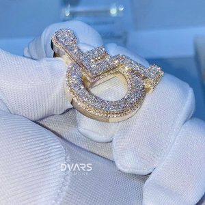 Pendentif en forme de fauteuil roulant en diamant de taille brillant cultivé en laboratoire, style classique, émail glacé, fabriqué en argent 925 plaqué or rhodié - Product Image 6