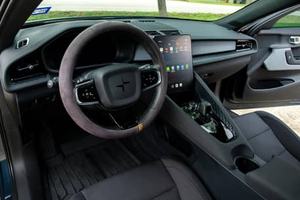 Sedán de Alto Rendimiento PO IE STAR 2 2022 con Motor Dual, Tracción en las Cuatro Ruedas, Batería de Litio, Asientos de Cuero y Neumáticos R18 - Product Image 4