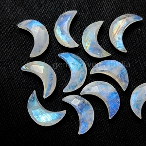 Pierre précieuse en forme de lune à facettes en pierre de lune arc-en-ciel de qualité supérieure, briolette de croissant de lune en pierre de lune naturelle, pierre précieuse sculptée en vrac 18mm - Product Image 3