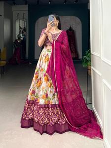Lehenga choli ผ้าไหมทัสซาร์พิมพ์ลายดอกไม้และ patola แฟชั่นผู้หญิงจากอินเดีย - Product Image 4