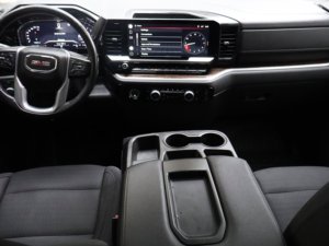 GM_C Sierra 1500 Elevation RWD 2022 Usada en Buen Estado - Product Image 5