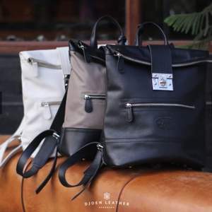 Offre Spéciale sac à dos en cuir Urban Grace élégance minimaliste pour l'explorateur moderne par Djoen cuir fait à la main d'Indonésie - Product Image 1