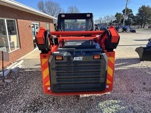 รถตักล้อยาง Kioti TL750 สภาพดี พร้อมห้องโดยสารแบบปิด  บุ้งกี๋ตัก 5 ตัน Kioti TL750 ระบบไฮโฟลว์  แบบตีนตะขาบขนาดกะทัดรัด - Product Image 6