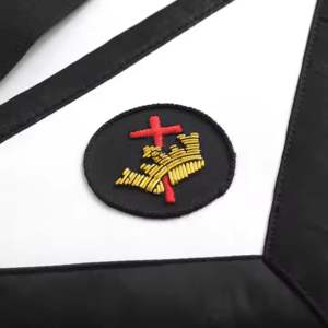 ผ้ากันเปื้อนต้นแบบสีน้ำเงินที่ผ่านการปักขอบสีเงินสำหรับงานฝีมือปักครอสติชและงานเย็บปักถักร้อยผลิตภัณฑ์เครื่องราชกกุธภัณฑ์ - Product Image 2