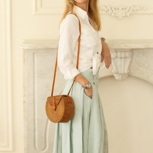 Sac rond en rotin durable, sac à main pour femme de haute qualité, prix abordable, avec fermeture à rabat. - Product Image 4