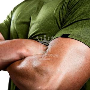 T-shirt de course à pied Slim Fit de haute qualité Compression Sport Design personnalisable Vêtements de fitness à un prix Tissu tricoté - Product Image 5